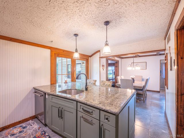 763 Pat Drive, West Islip, NY 11795