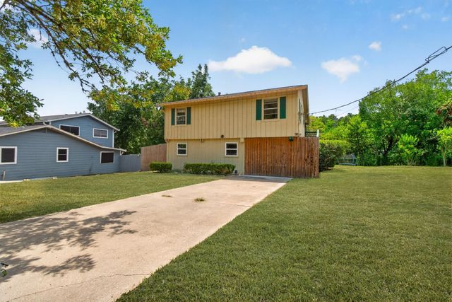 190 White Oak Circle, Point Blank, TX 77364