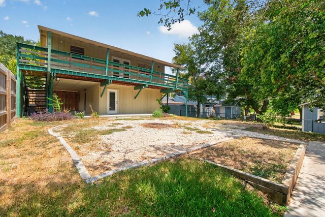 190 White Oak Circle, Point Blank, TX 77364
