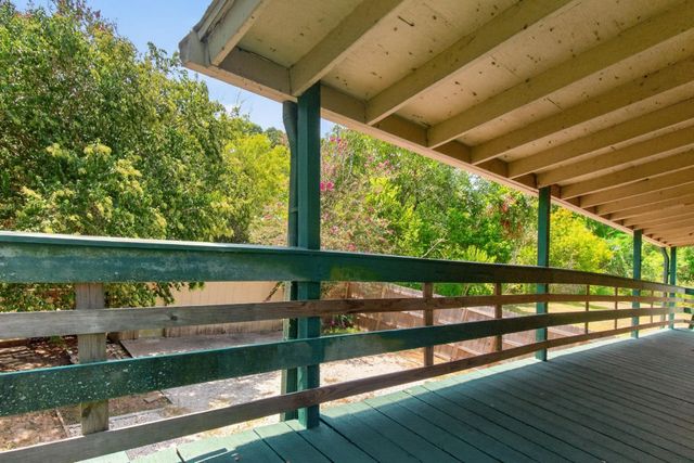 190 White Oak Circle, Point Blank, TX 77364