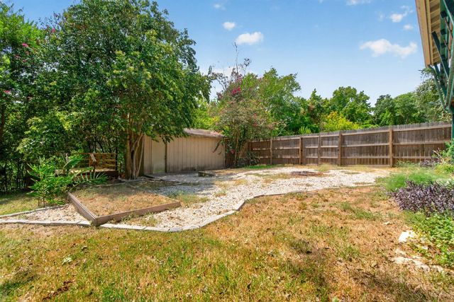 190 White Oak Circle, Point Blank, TX 77364