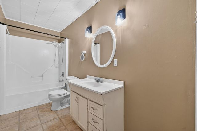 190 White Oak Circle, Point Blank, TX 77364
