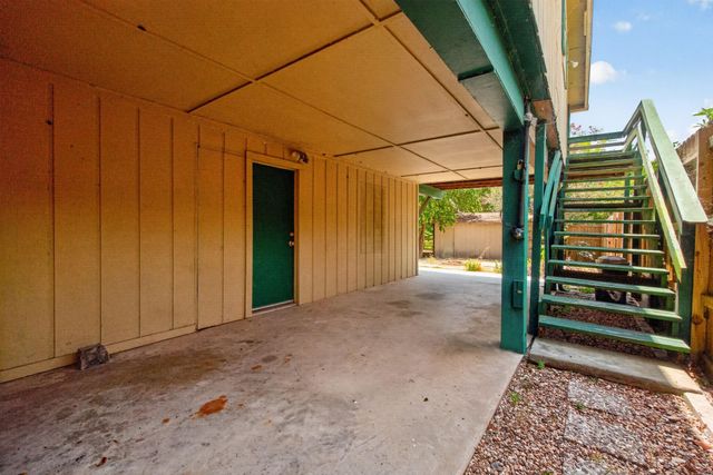 190 White Oak Circle, Point Blank, TX 77364