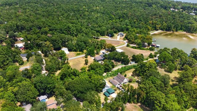 190 White Oak Circle, Point Blank, TX 77364