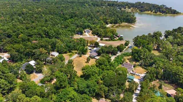 190 White Oak Circle, Point Blank, TX 77364