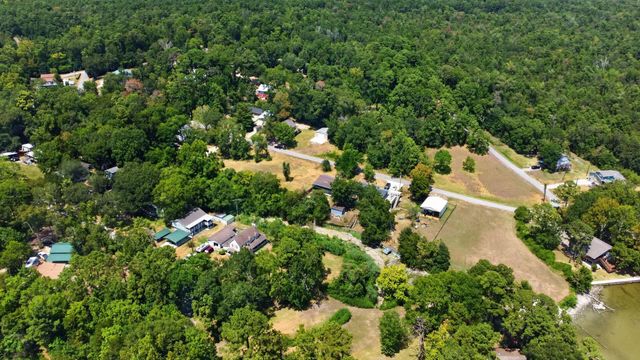 190 White Oak Circle, Point Blank, TX 77364