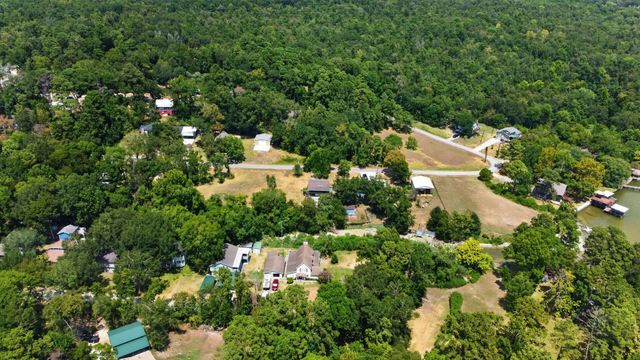 190 White Oak Circle, Point Blank, TX 77364