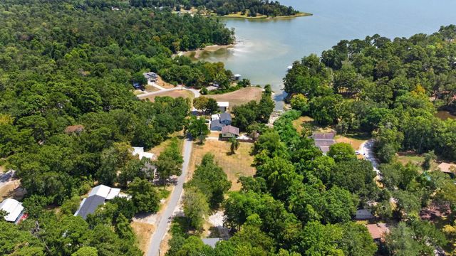 190 White Oak Circle, Point Blank, TX 77364