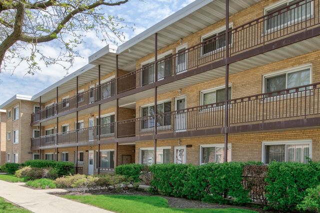 4911 N Harlem Avenue 3, Chicago, IL 60656