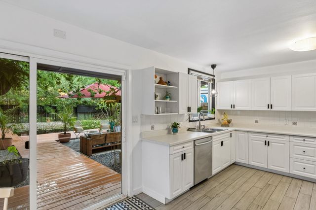 1428 Corona DR, Austin, TX 78723