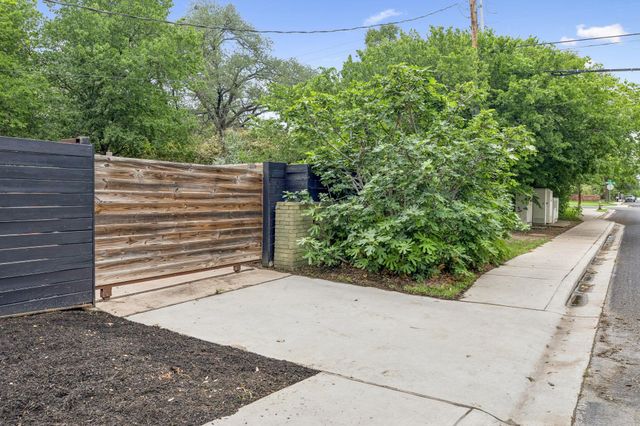 1428 Corona DR, Austin, TX 78723