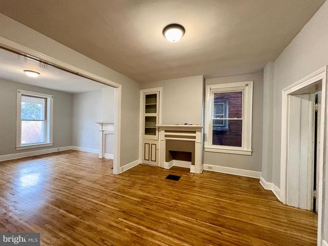 28 S CHURCH ST, Waynesboro, PA 17268