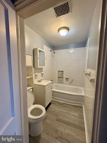 28 S CHURCH ST, Waynesboro, PA 17268