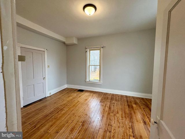 28 S CHURCH ST, Waynesboro, PA 17268