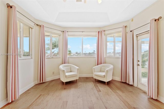 10091 NW 7th St, Plantation, FL 33324