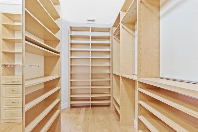 10091 NW 7th St, Plantation, FL 33324