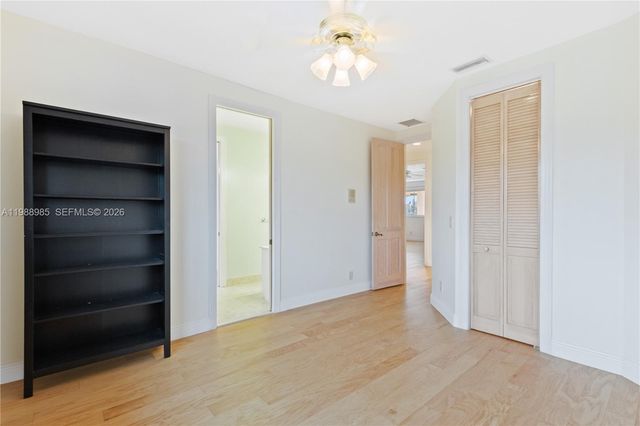 10091 NW 7th St, Plantation, FL 33324