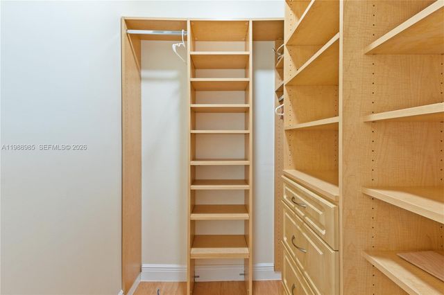 10091 NW 7th St, Plantation, FL 33324