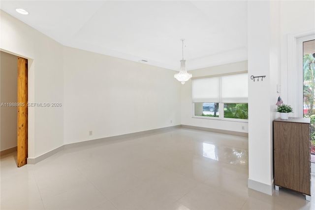 10091 NW 7th St, Plantation, FL 33324