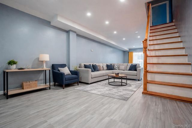 23 Yucca Drive, Staten Island, NY 10312