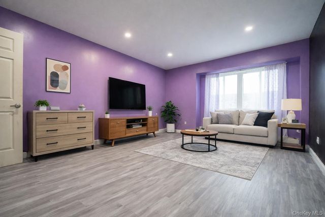 23 Yucca Drive, Staten Island, NY 10312