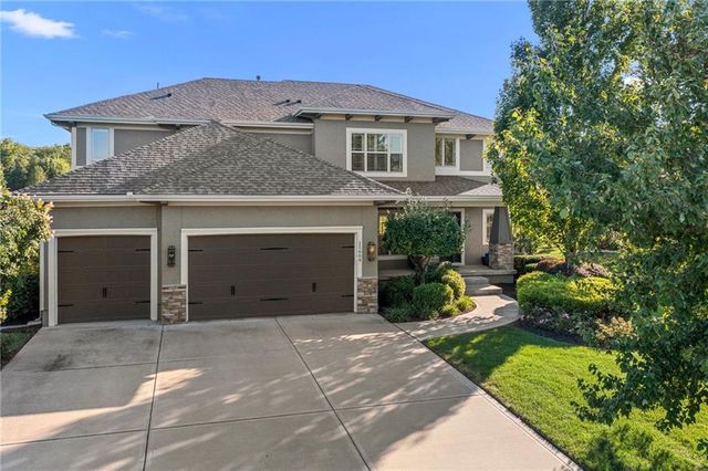 11609 W 154TH Street, Overland Park, KS 66221