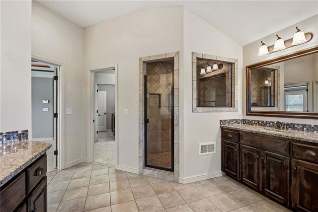 11609 W 154TH Street, Overland Park, KS 66221
