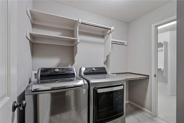11609 W 154TH Street, Overland Park, KS 66221