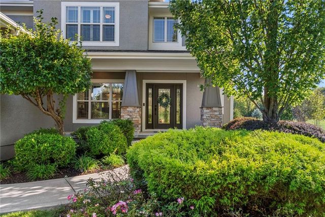 11609 W 154TH Street, Overland Park, KS 66221