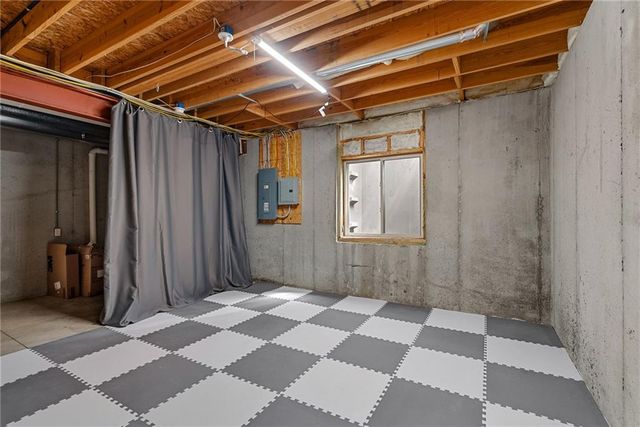 11609 W 154TH Street, Overland Park, KS 66221