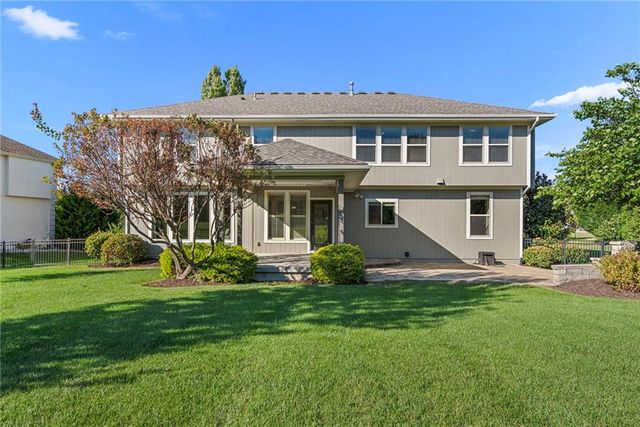 11609 W 154TH Street, Overland Park, KS 66221