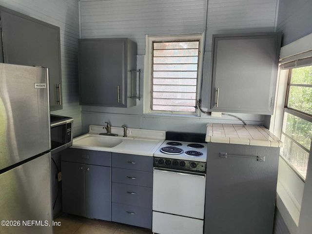 2577 HALDUMAR Terrace, Jacksonville, FL 32204