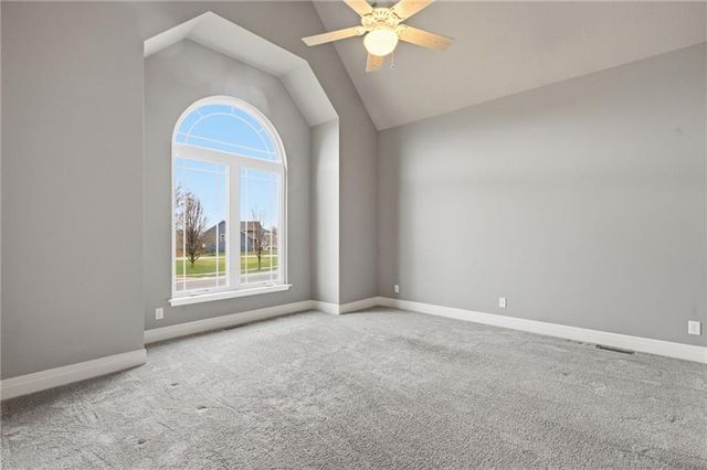 11236 N Randolph Avenue, Kansas City, MO 64157