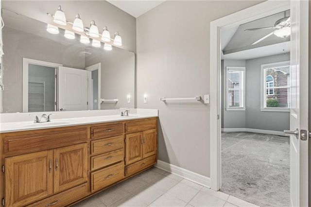 11236 N Randolph Avenue, Kansas City, MO 64157