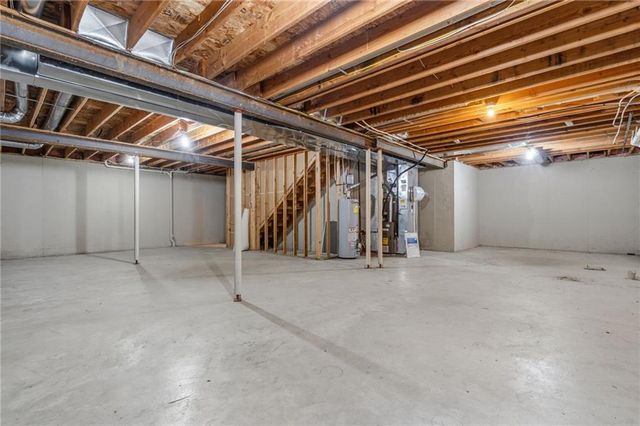 11236 N Randolph Avenue, Kansas City, MO 64157