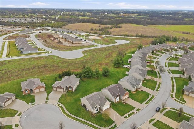 11236 N Randolph Avenue, Kansas City, MO 64157