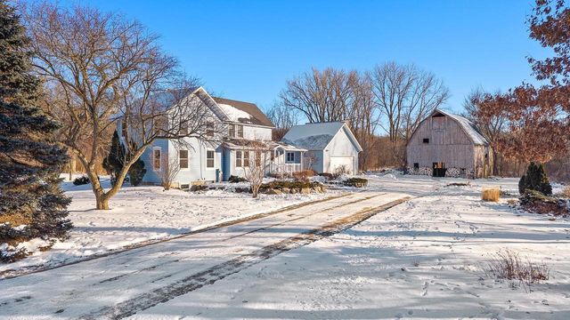 1079 Koshkonong Road, Cambridge, WI 53523