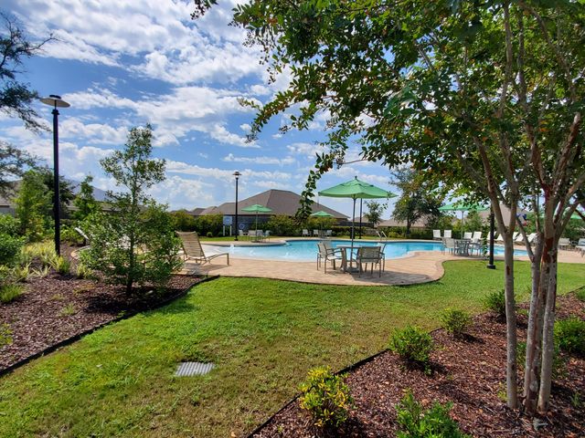 931 Merganser Way, Crestview, FL 32539