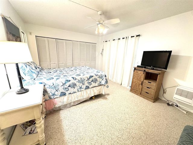 131 Oakridge J 131, Deerfield Beach, FL 33442