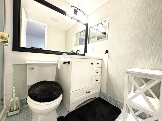 131 Oakridge J 131, Deerfield Beach, FL 33442