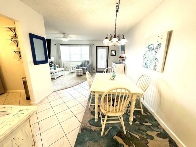 131 Oakridge J 131, Deerfield Beach, FL 33442