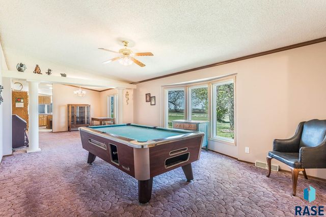 27738 469th Ave, Lennox, SD 57039