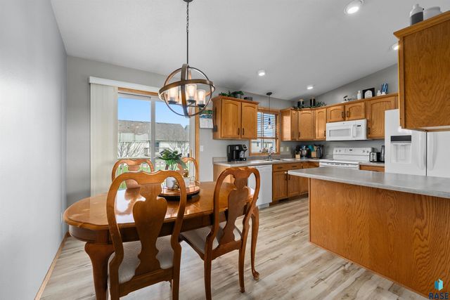 7516 S Bell Cir Circle, Sioux Falls, SD 57108