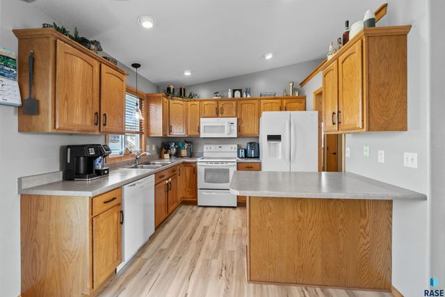 7516 S Bell Cir Circle, Sioux Falls, SD 57108