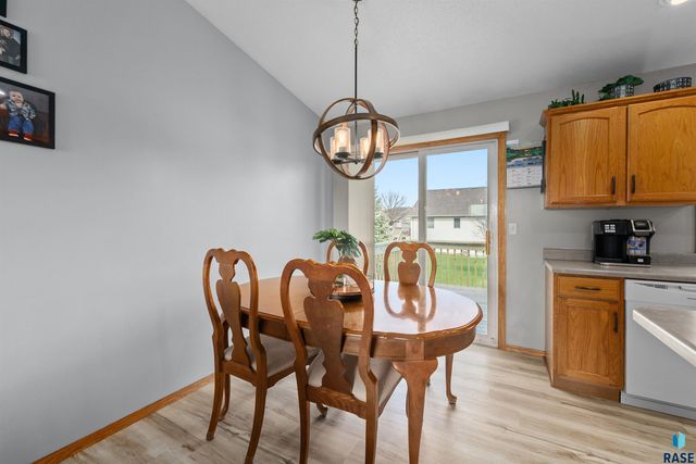 7516 S Bell Cir Circle, Sioux Falls, SD 57108
