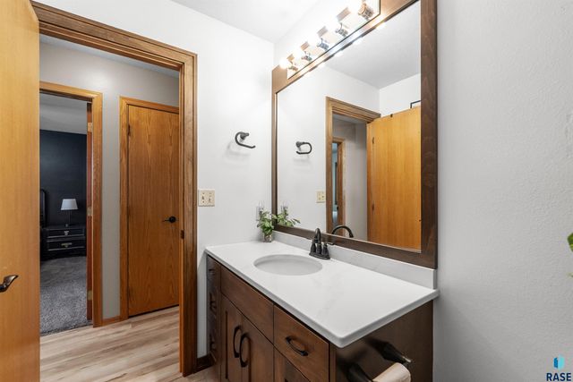 7516 S Bell Cir Circle, Sioux Falls, SD 57108