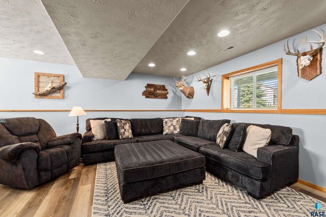 7516 S Bell Cir Circle, Sioux Falls, SD 57108