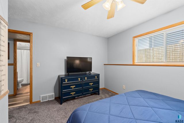7516 S Bell Cir Circle, Sioux Falls, SD 57108