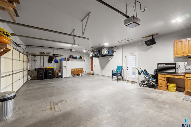 7516 S Bell Cir Circle, Sioux Falls, SD 57108