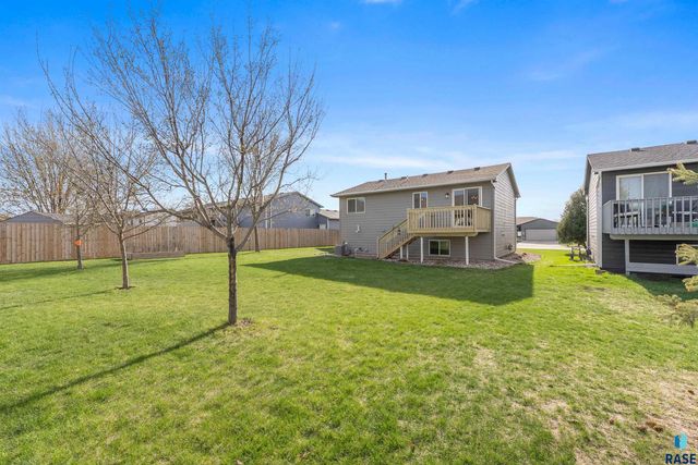 7516 S Bell Cir Circle, Sioux Falls, SD 57108
